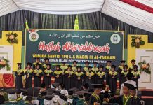 TPQ dan Madin Al-Tarmasi Sukses Gelar Wisuda Santri