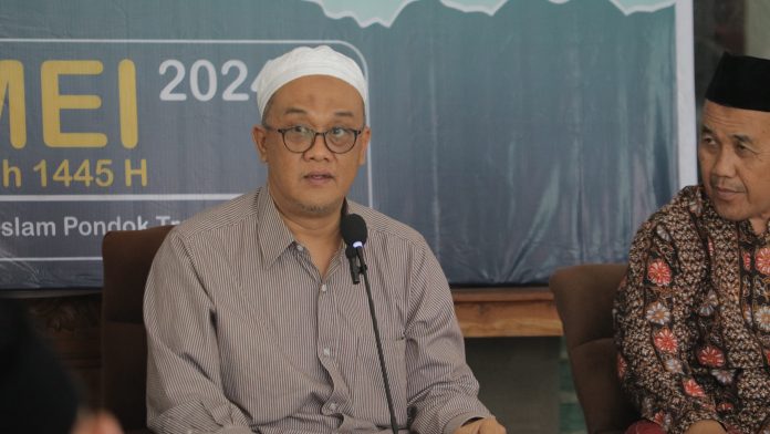 Pengasuh Perguruan Islam Pondok Tremas, KH. Luqman Harist Dimyathi.