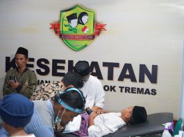 Khitan Massal Gratis di Pondok Tremas