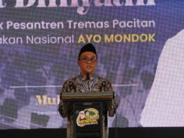 Ketua Umum Gerakan Nasional Ayo Mondok, KH. Luqman Harist Dimyathi