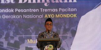 Ketua Umum Gerakan Nasional Ayo Mondok, KH. Luqman Harist Dimyathi