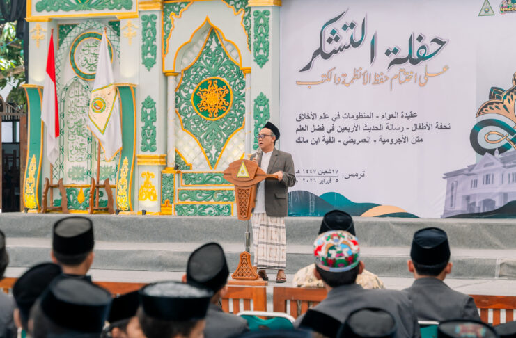 Ketua Majelis Ma’arif Pondok Tremas, KH. Luqman Haris Dimyathi (Gus Luqman)